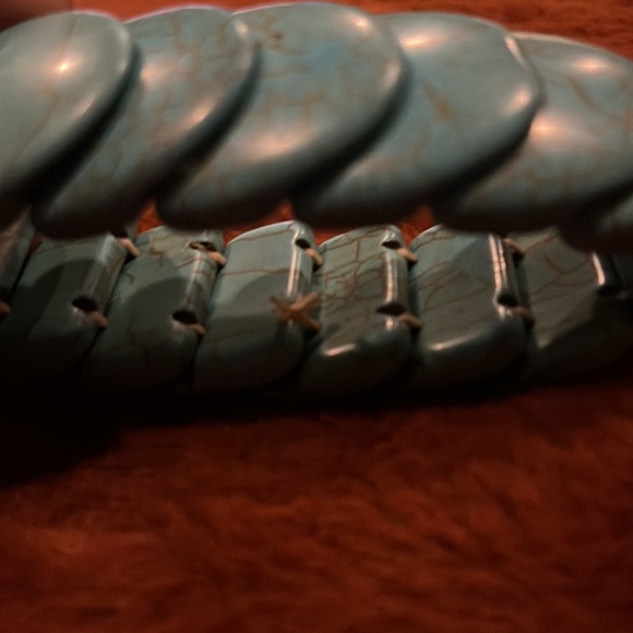 Stunning Talladega Style Aqua Round Stone Stretch Bracelet. - Picture 5 of 5